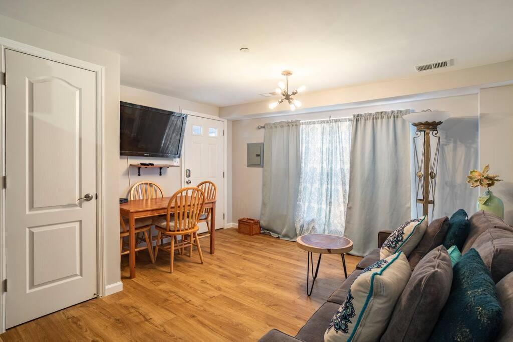 Free Access To Manhattan With Free Parking Apartment New York