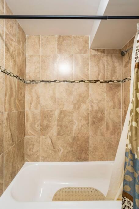 Free Access To Manhattan With Free Parking Apartment New York